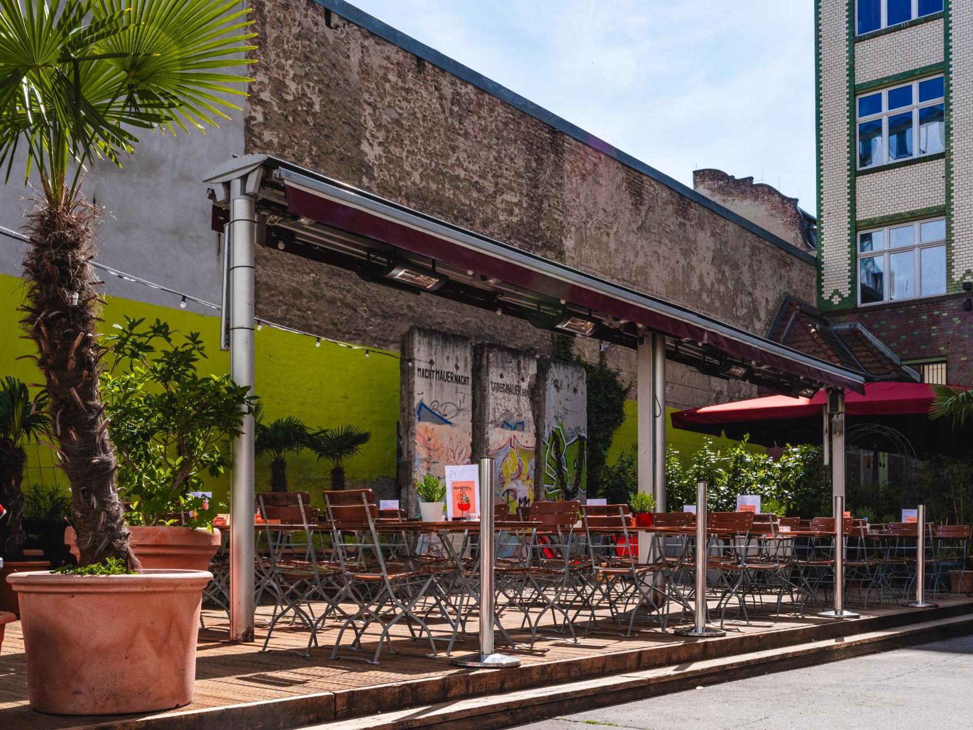 Ballhaus Berlin Hostel — Photos 3